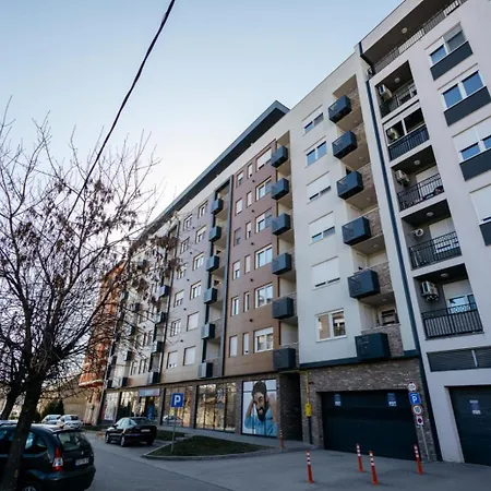 Konstantin Lux 1 شقة *