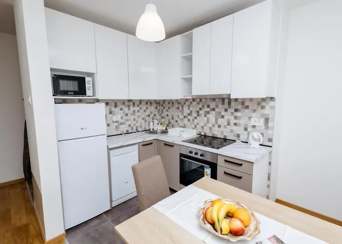 Konstantin Lux 1 * Subotica