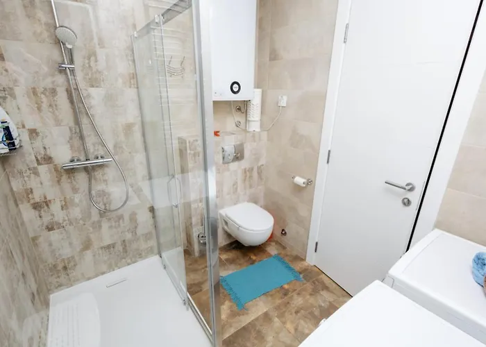 Konstantin Lux 1 Daire