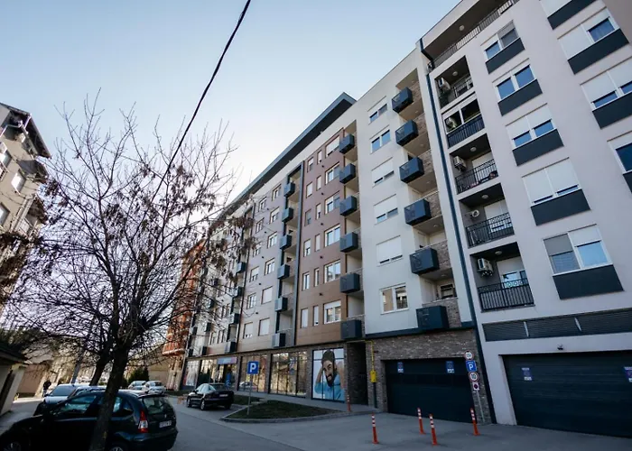 Konstantin Lux 1 Daire *